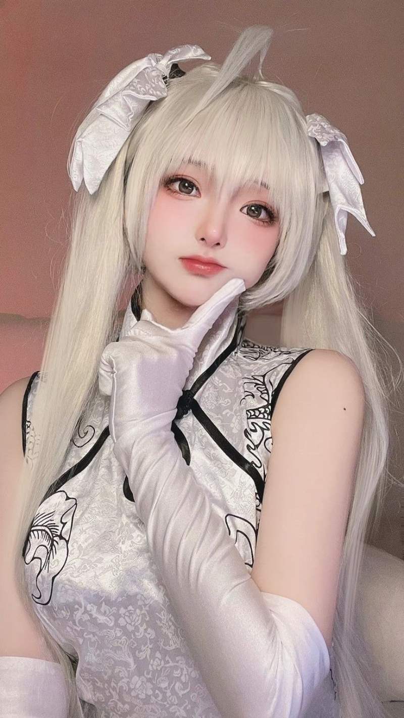 Ảnh gái xinh cosplay nhân vật Yosuga