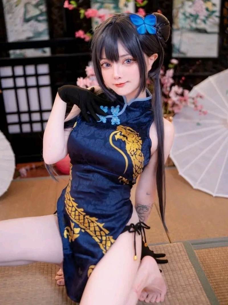Ảnh gái xinh cosplay phong cách Trung Hoa tư thế sexy