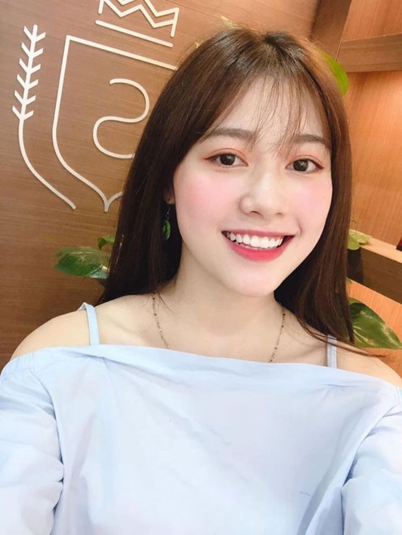 Ảnh gái xinh Việt Nam cười tươi