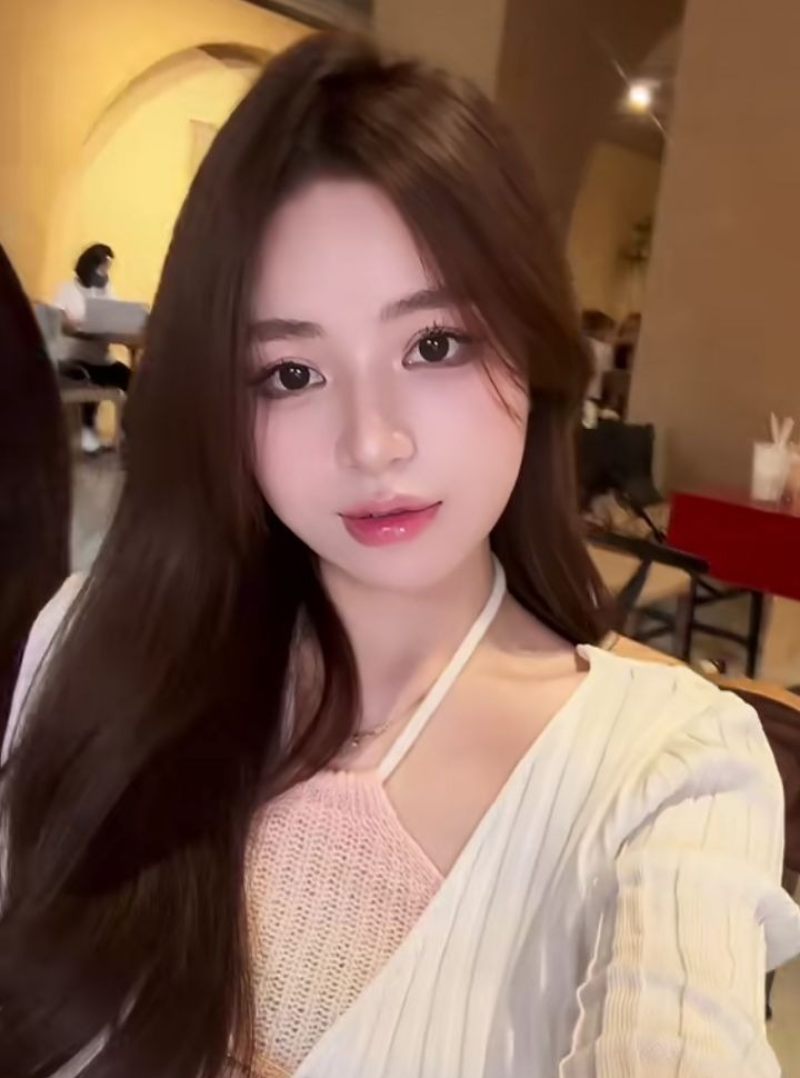 Ảnh gái xinh Việt Nam trong quán cà phê