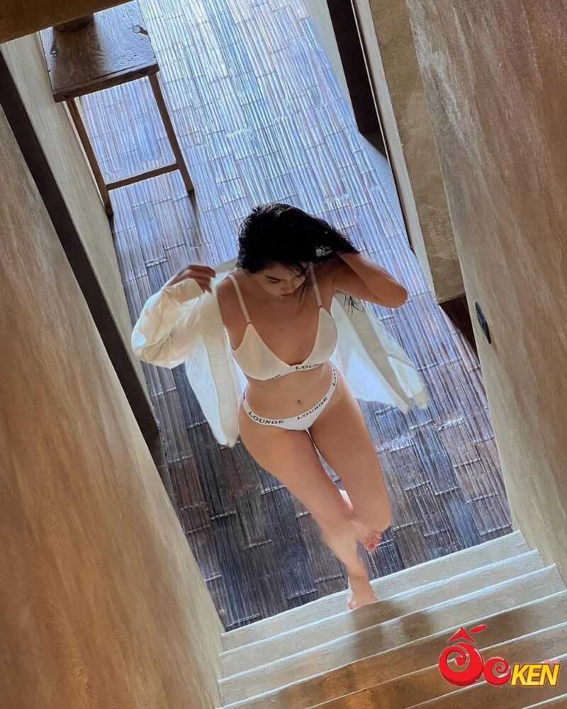 ngọc trinh mặc bikini