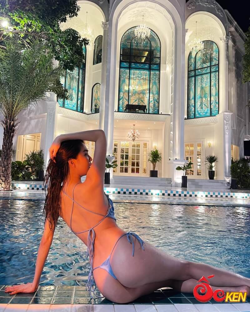 ngọc trinh mặc bikini