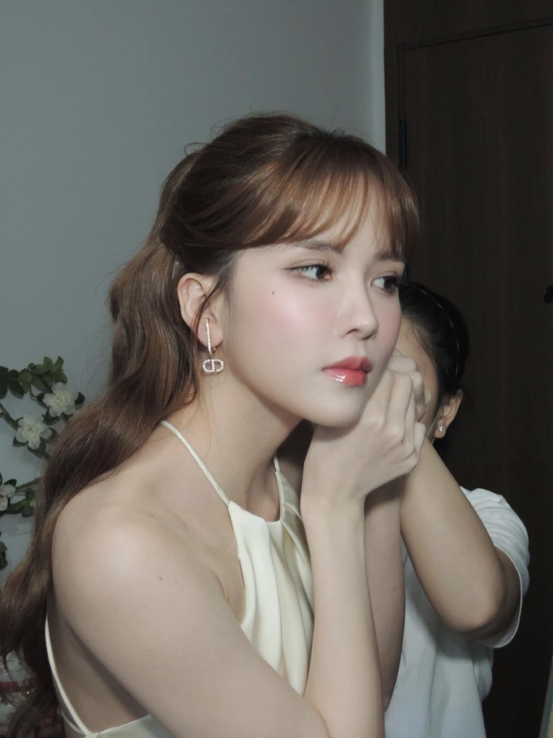 Thiều Bảo Trâm trang điểm dễ thương