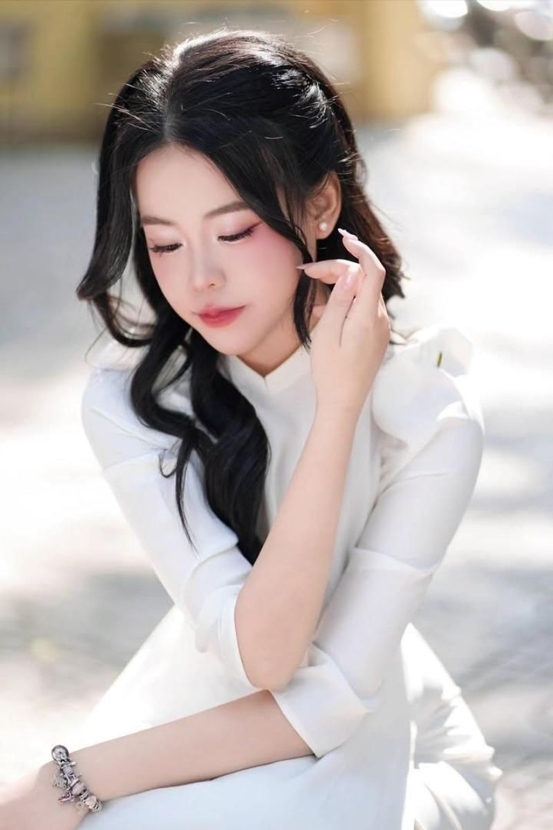 Ảnh gái xinh áo dài trắng dễ thương