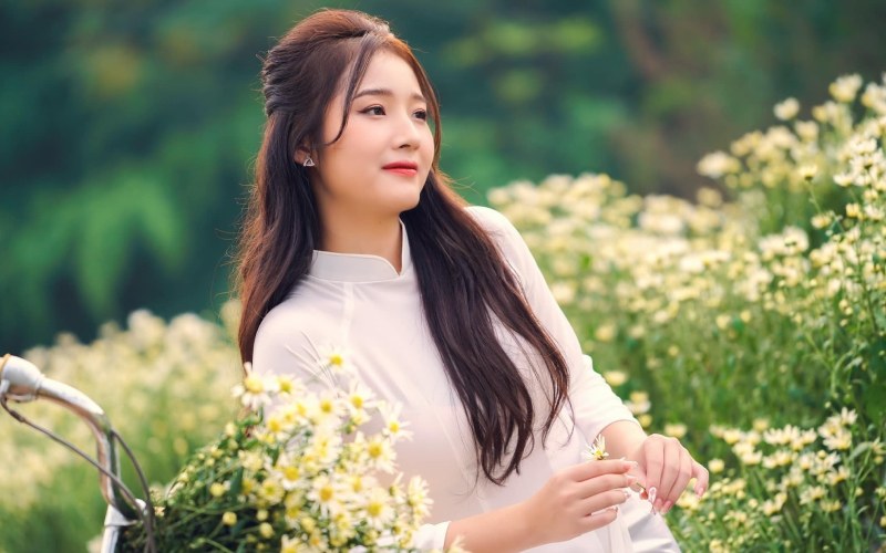 Ảnh gái xinh áo dài duyên dáng đẹp say đắm lòng người