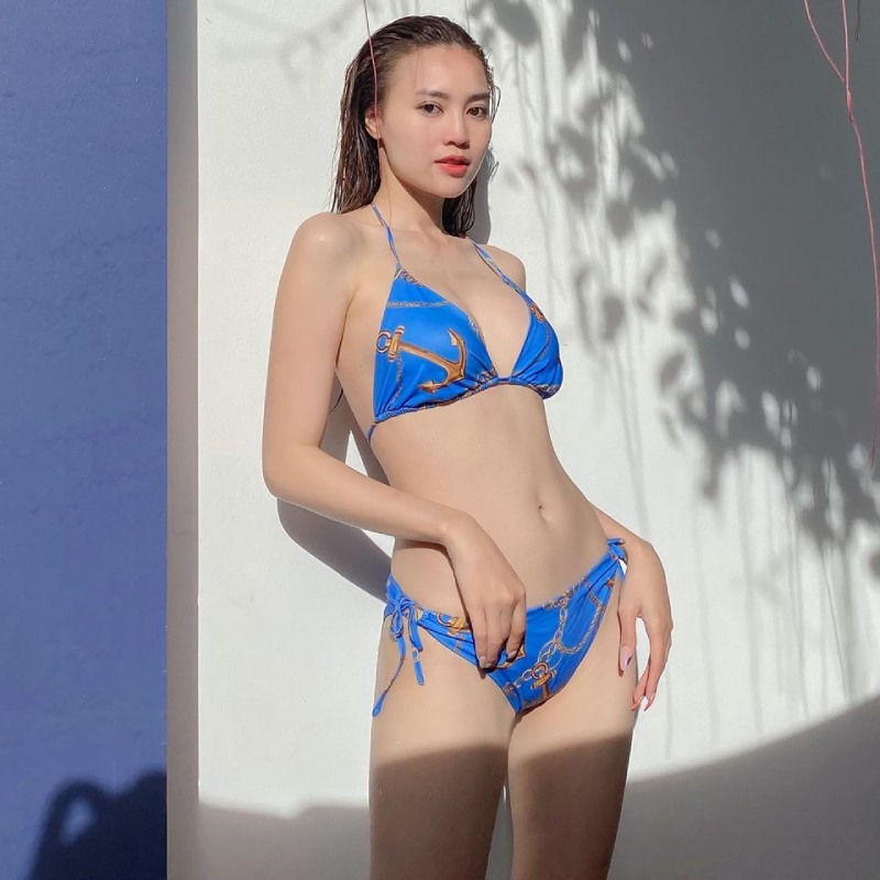 Ảnh Ninh Dương Lan Ngọc mặc bikini xanh