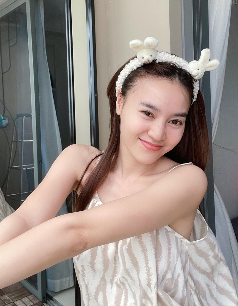 Ninh Dương Lan Ngọc mặc đồ ngủ