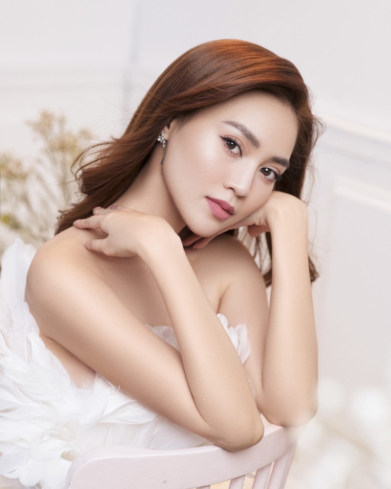 Ninh Dương Lan Ngọc xinh đẹp hấp dẫn