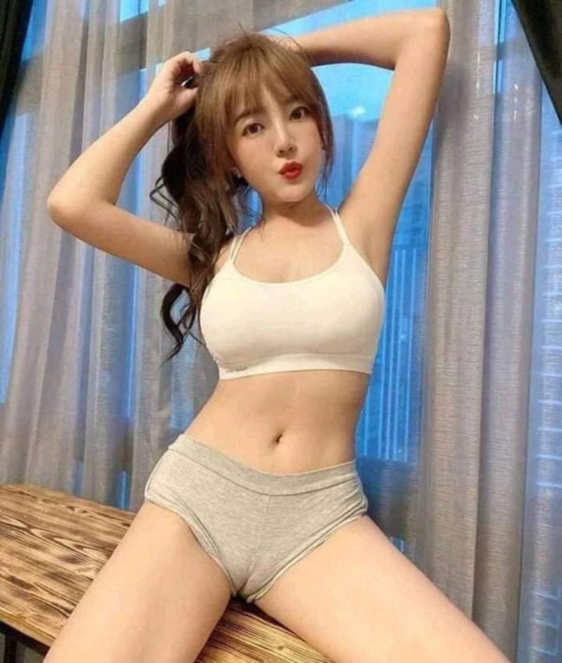 Ảnh lồn gái xinh mũm mĩm