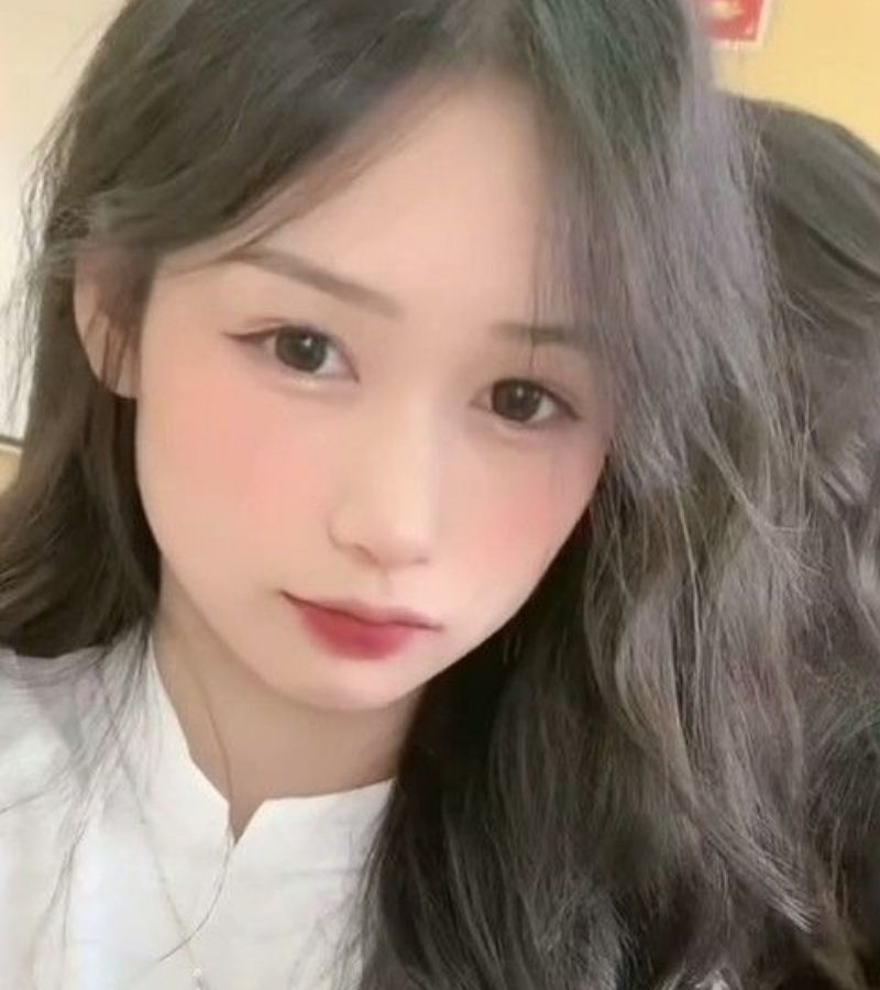 Gái xinh 2k8 tóc dài cute Gái xinh 2k8 tóc dài cute
