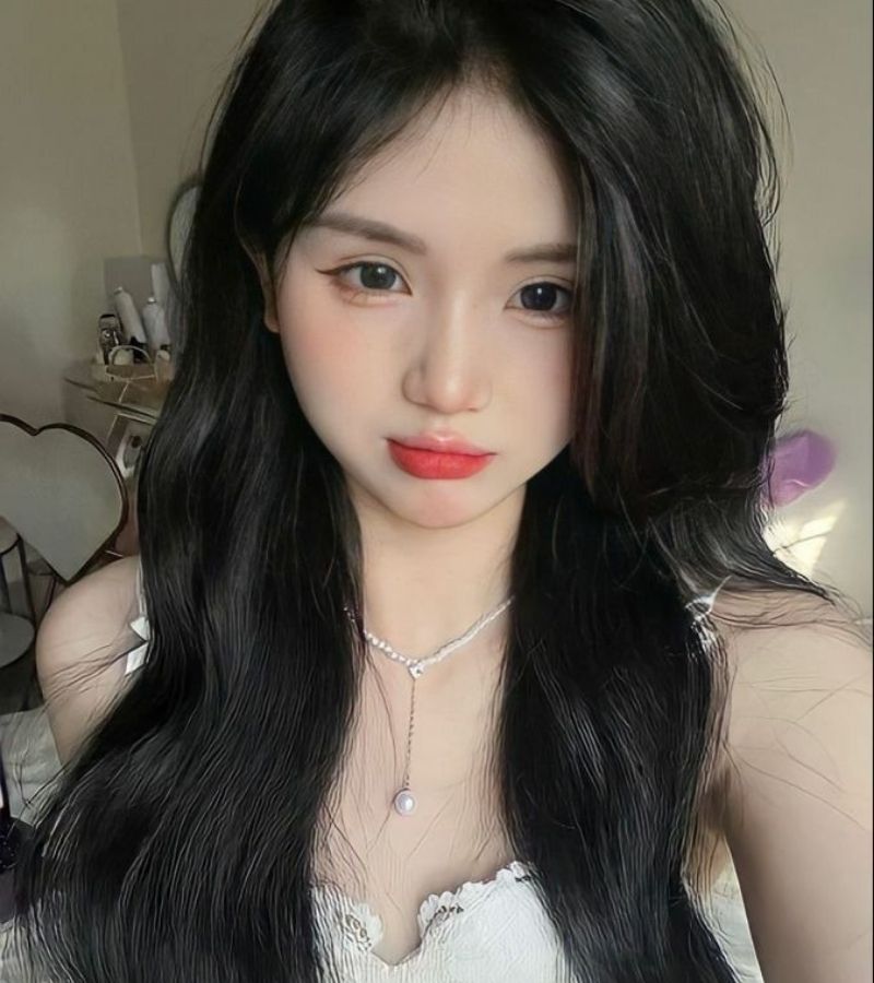 Gái xinh 2k8 tóc dài dễ thương Gái xinh 2k8 tóc dài dễ thương