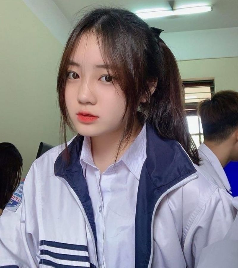 Gái xinh 2k8 mặc đồng phục trong lớp học Gái xinh 2k8 mặc đồng phục trong lớp học