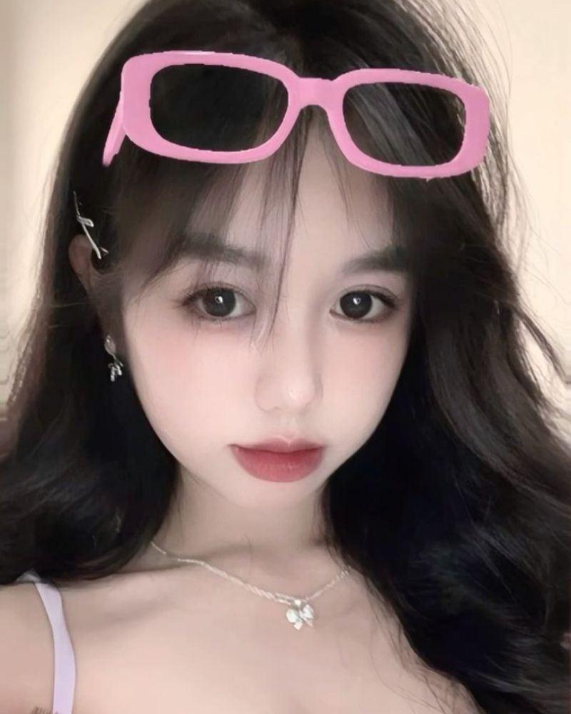 Gái xinh 2k9 nhìn thẳng Gái xinh 2k9 nhìn thẳng