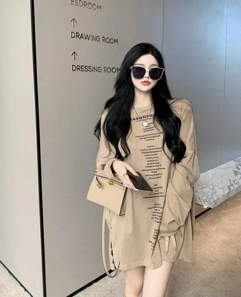 Ảnh gái xinh 2k5 đeo kính thời trang Ảnh gái xinh 2k5 đeo kính thời trang