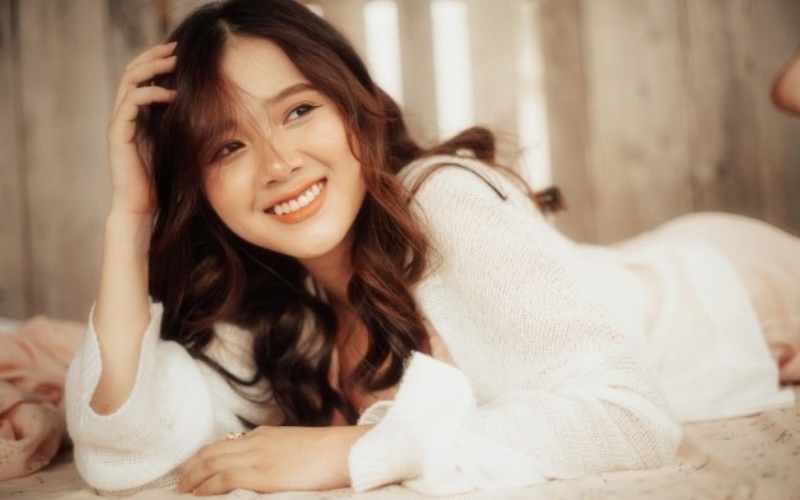Ảnh gái xinh cười tươi, duyên dáng làm say đắm người xem