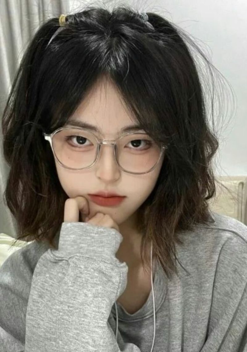 Ảnh gái xinh ngầu đeo kính Ảnh gái xinh ngầu đeo kính