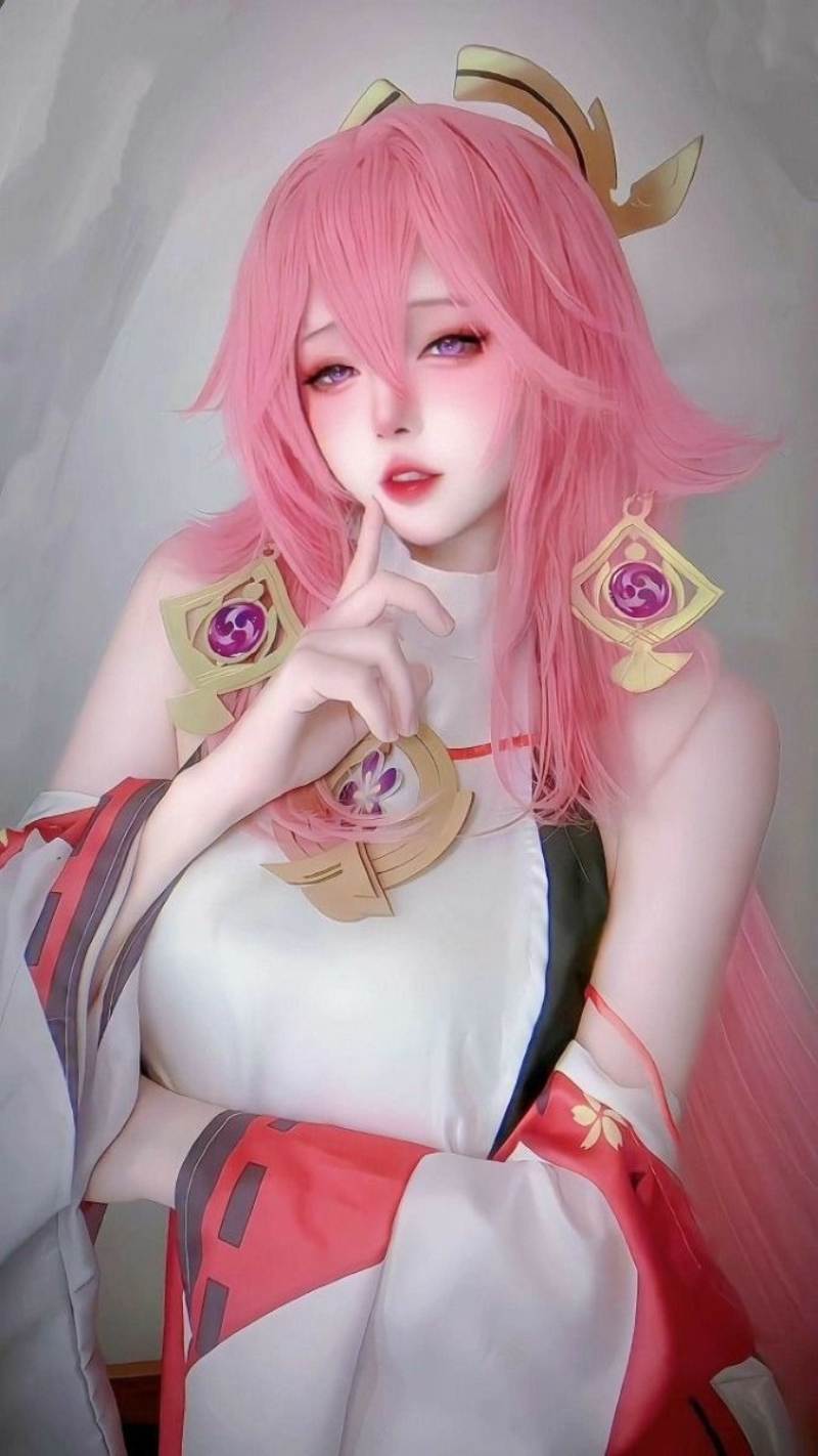 Cosplay Yae Miko hấp dẫn Cosplay Yae Miko hấp dẫn