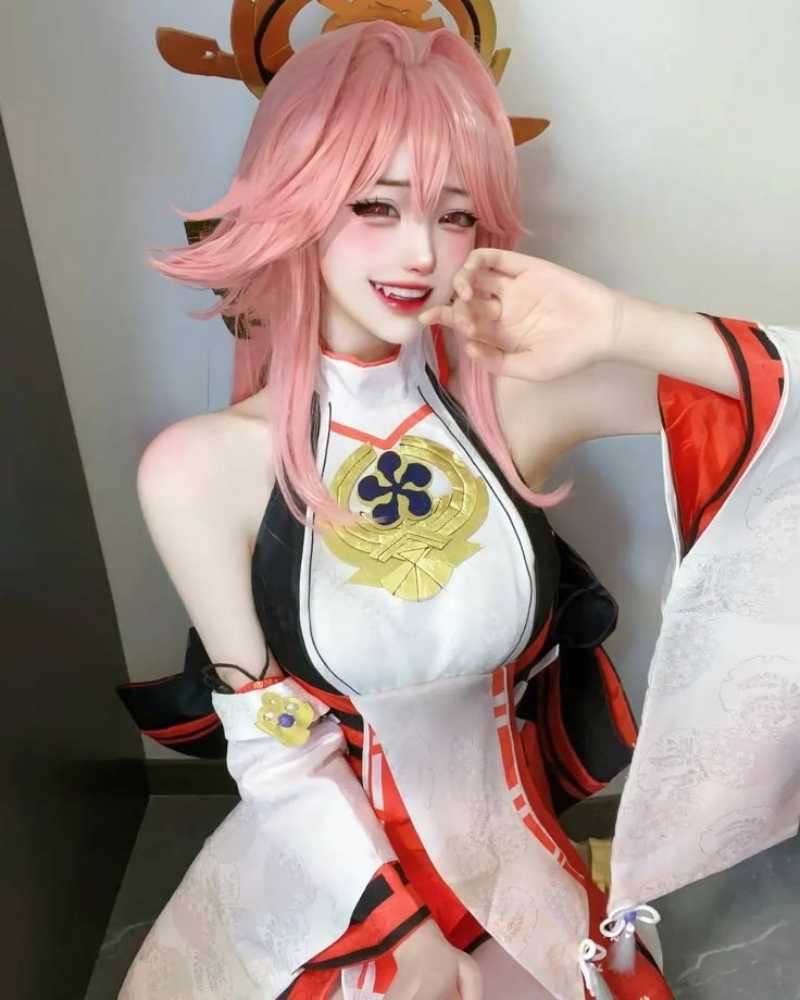 Cosplay Yae Miko đẹp xinh Cosplay Yae Miko đẹp xinh