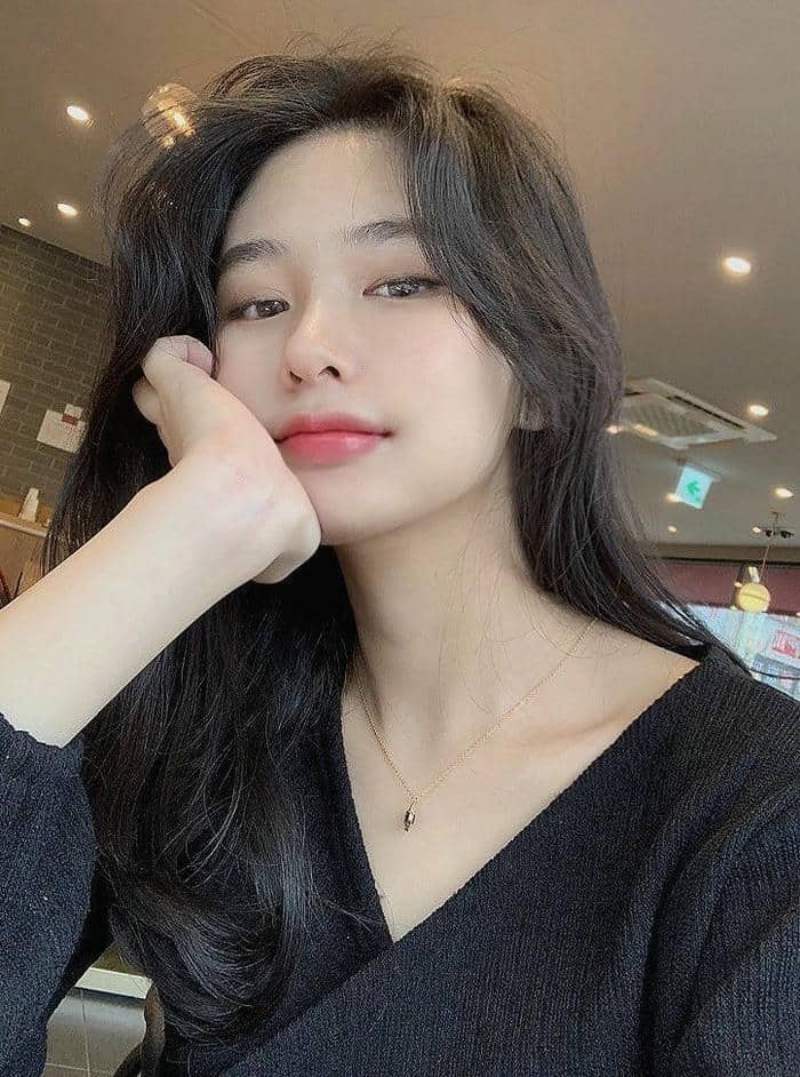 Gái xinh Hàn Quốc đáng yêu chống cằm Gái xinh Hàn Quốc đáng yêu chống cằm