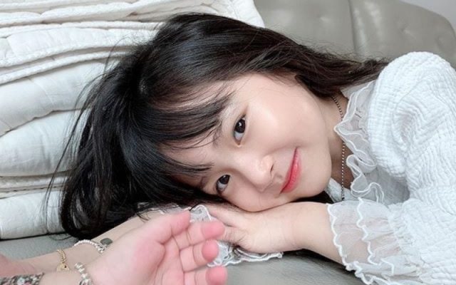 Ảnh gái xinh Hàn Quốc đẹp tự nhiên, thần thái cuốn hút